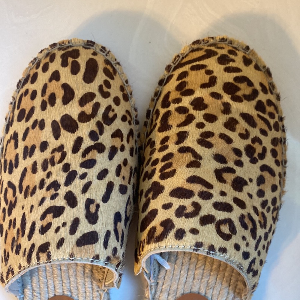 GAP Cheetah Slides - Picture 5 of 5